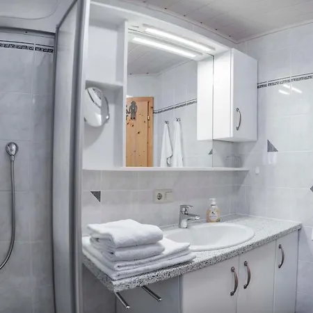 Ruggenthalerhof * מטרי אין אוסטירול