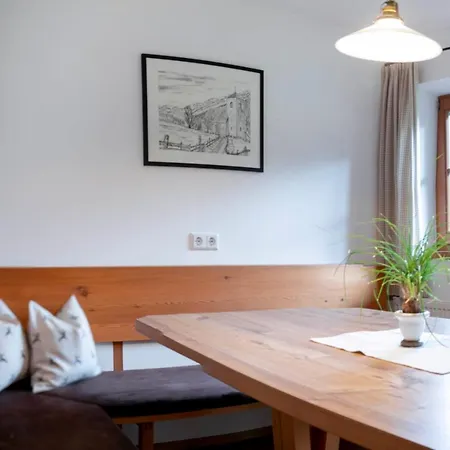 Ruggenthalerhof * מטרי אין אוסטירול